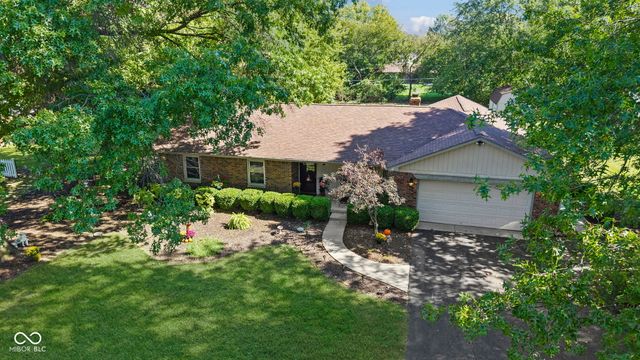 1393 S Buttercup Drive, New Palestine, IN 46163