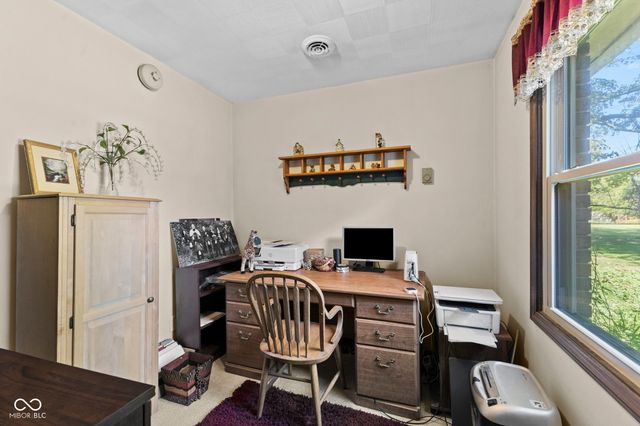 1393 S Buttercup Drive, New Palestine, IN 46163