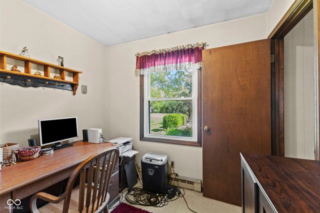 1393 S Buttercup Drive, New Palestine, IN 46163