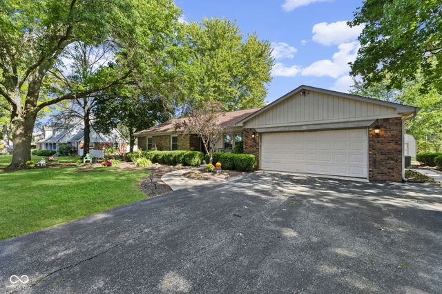 1393 S Buttercup Drive, New Palestine, IN 46163