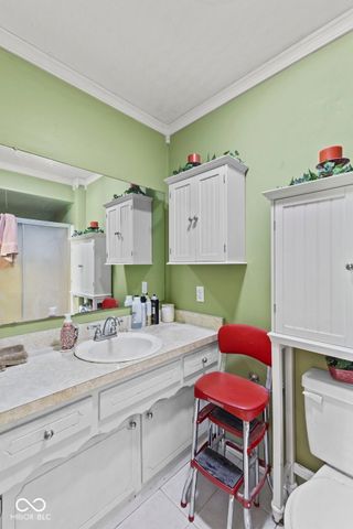 1393 S Buttercup Drive, New Palestine, IN 46163