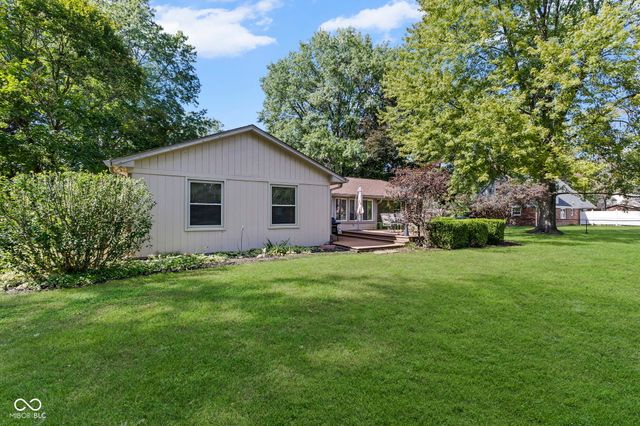 1393 S Buttercup Drive, New Palestine, IN 46163