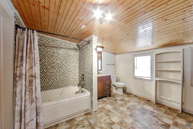 2512 Highway 665, Montegut, LA 70377