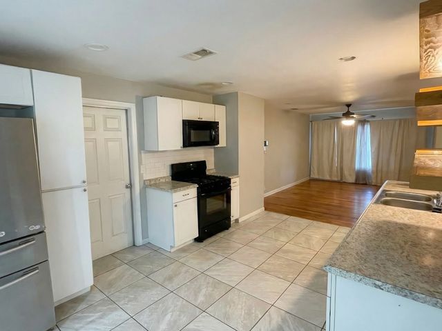 3934 Portsmouth Dr, San Antonio, TX 78223