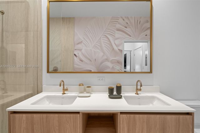 77 SE 5 507, Miami, FL 33131