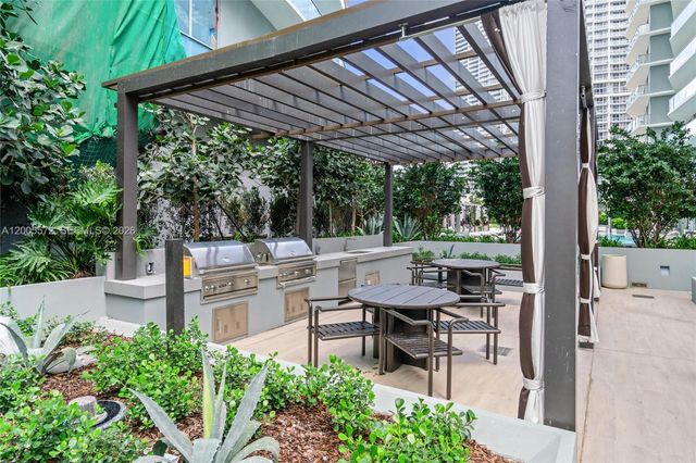 77 SE 5 507, Miami, FL 33131