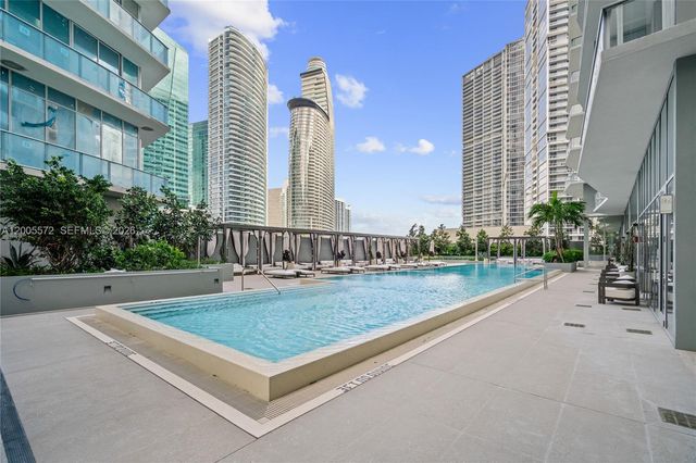 77 SE 5 507, Miami, FL 33131