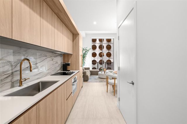 77 SE 5 507, Miami, FL 33131