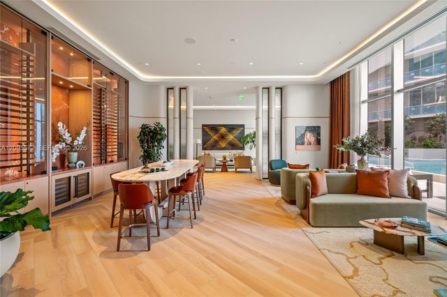 77 SE 5 507, Miami, FL 33131