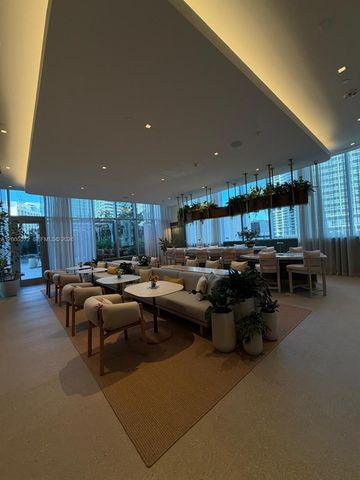 77 SE 5 507, Miami, FL 33131