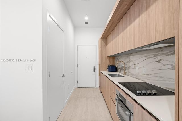 77 SE 5 507, Miami, FL 33131