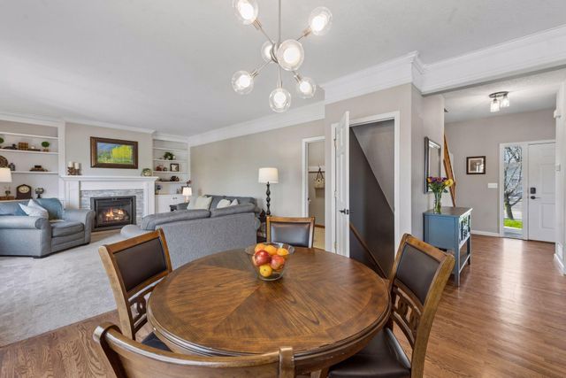 254 Jaspers Circle S, Chaska, MN 55318