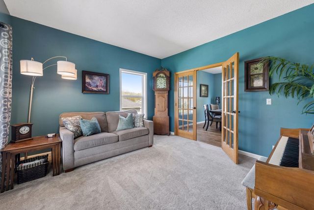 254 Jaspers Circle S, Chaska, MN 55318