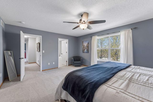 254 Jaspers Circle S, Chaska, MN 55318