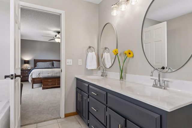 254 Jaspers Circle S, Chaska, MN 55318