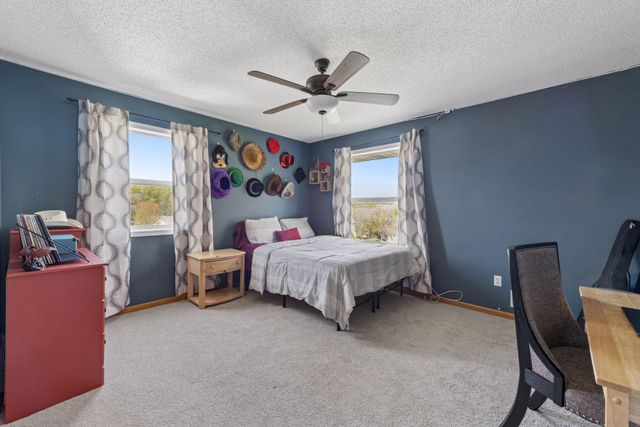 254 Jaspers Circle S, Chaska, MN 55318