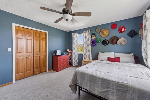254 Jaspers Circle S, Chaska, MN 55318