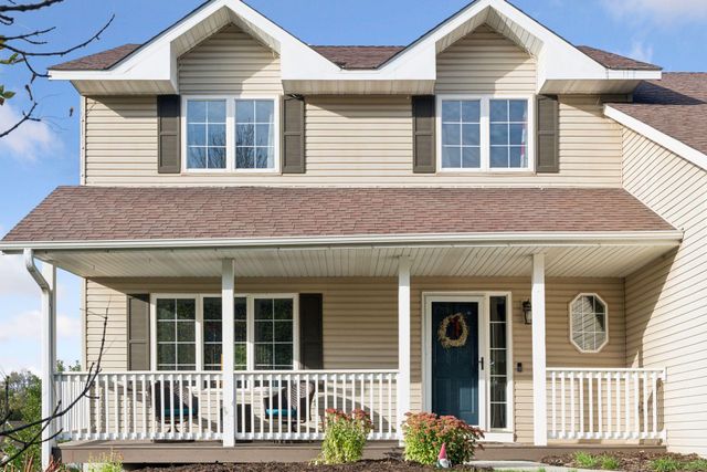 254 Jaspers Circle S, Chaska, MN 55318
