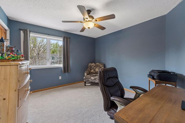254 Jaspers Circle S, Chaska, MN 55318
