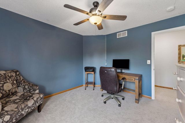 254 Jaspers Circle S, Chaska, MN 55318