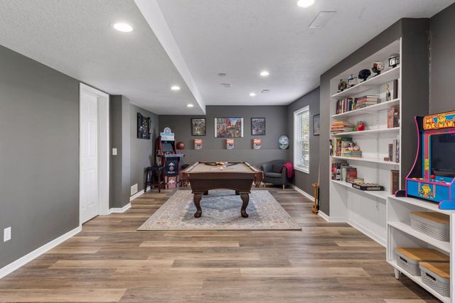 254 Jaspers Circle S, Chaska, MN 55318