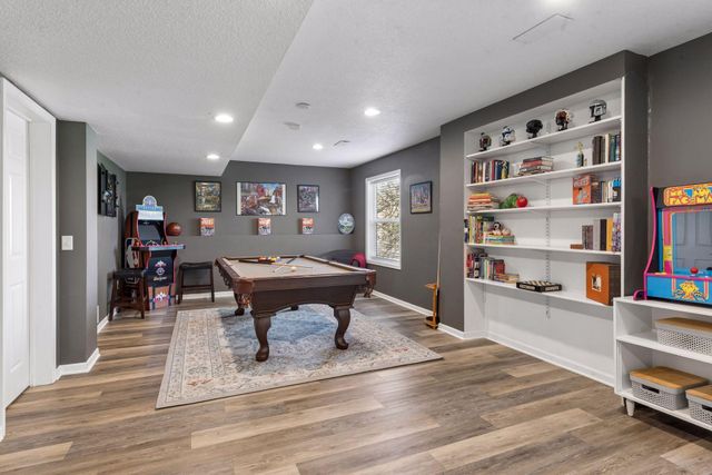 254 Jaspers Circle S, Chaska, MN 55318