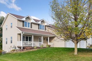 254 Jaspers Circle S, Chaska, MN 55318