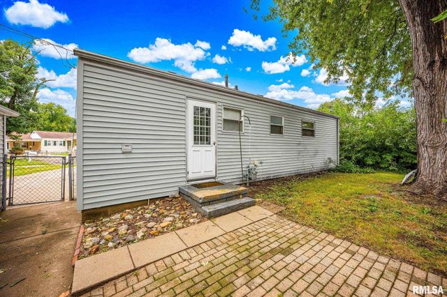 5704 N Terrace One Court, Peoria Heights, IL 61616