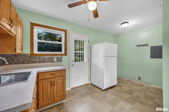5704 N Terrace One Court, Peoria Heights, IL 61616