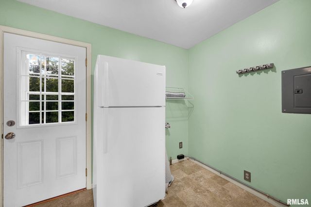 5704 N Terrace One Court, Peoria Heights, IL 61616