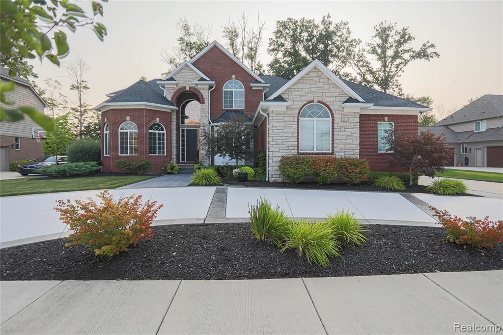 55761 Timbers Edge Drive, Shelby Twp, MI 48316