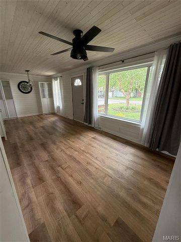 1512 Columbia Road, Dupo, IL 62239