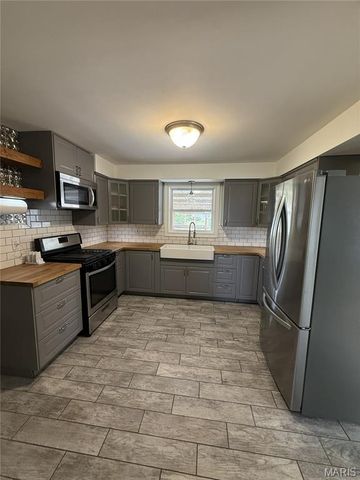 1512 Columbia Road, Dupo, IL 62239