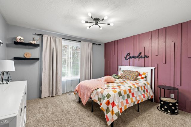 79 Osprey Drive, Eagle Point, OR 97524