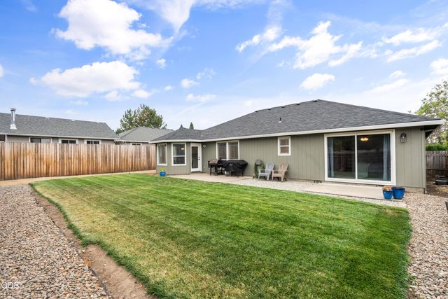 79 Osprey Drive, Eagle Point, OR 97524