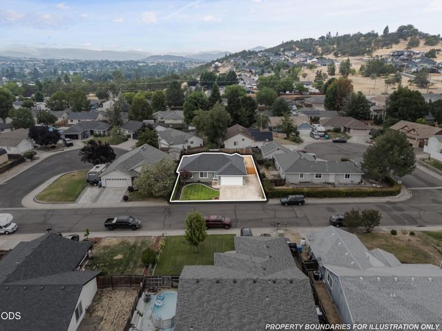 79 Osprey Drive, Eagle Point, OR 97524