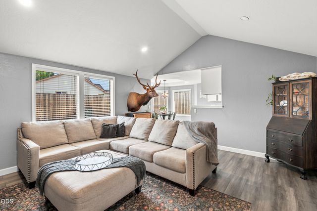 79 Osprey Drive, Eagle Point, OR 97524