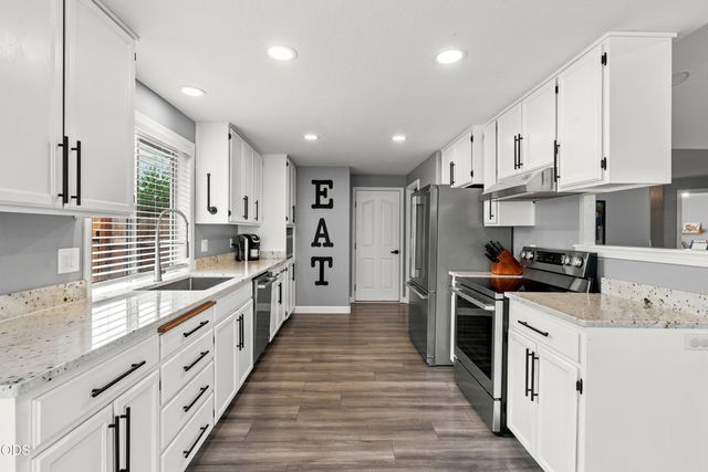 79 Osprey Drive, Eagle Point, OR 97524