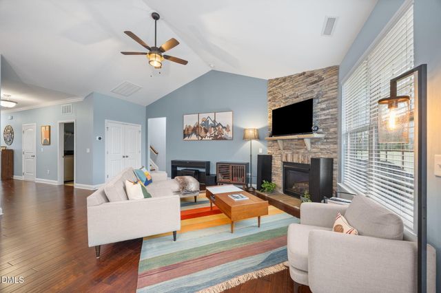 2453 Glenkirk Drive, Burlington, NC 27215