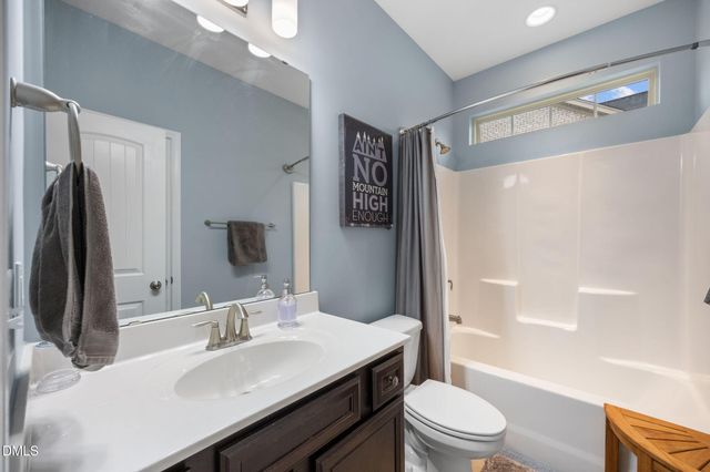 2453 Glenkirk Drive, Burlington, NC 27215