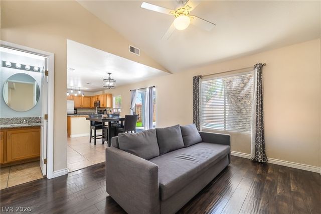 9594 Collinsleap Court, Las Vegas, NV 89123