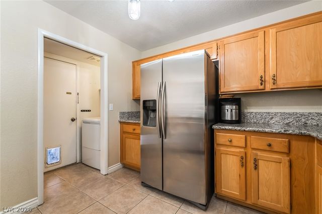 9594 Collinsleap Court, Las Vegas, NV 89123