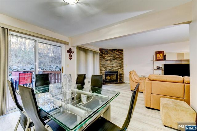 6 Hansen 6, Wayne, NJ 07470