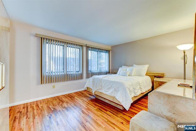 6 Hansen 6, Wayne, NJ 07470