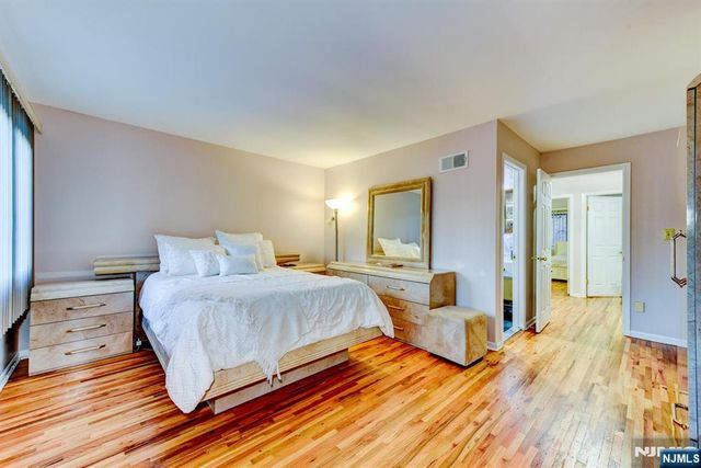 6 Hansen 6, Wayne, NJ 07470