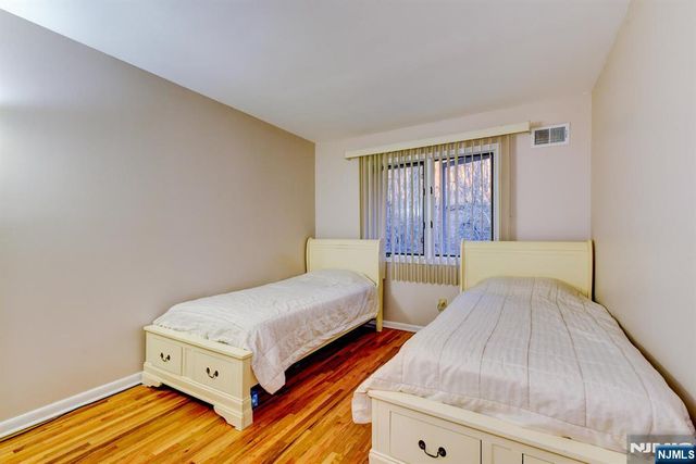 6 Hansen 6, Wayne, NJ 07470