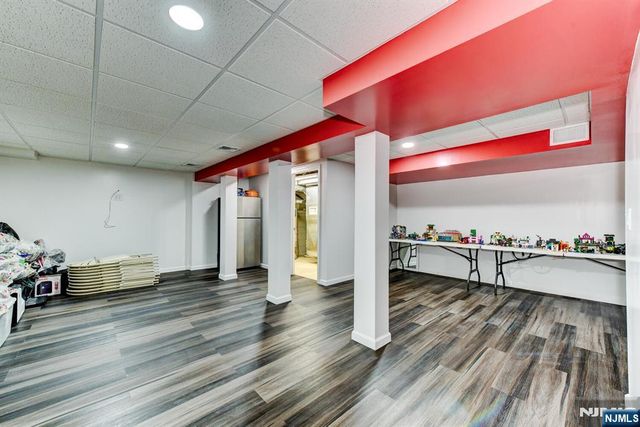 6 Hansen 6, Wayne, NJ 07470