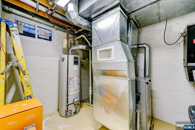 6 Hansen 6, Wayne, NJ 07470