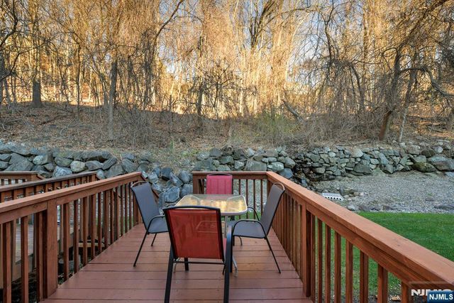 6 Hansen 6, Wayne, NJ 07470