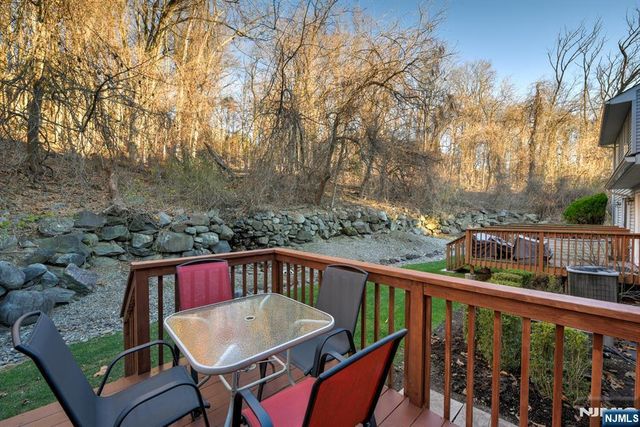 6 Hansen 6, Wayne, NJ 07470